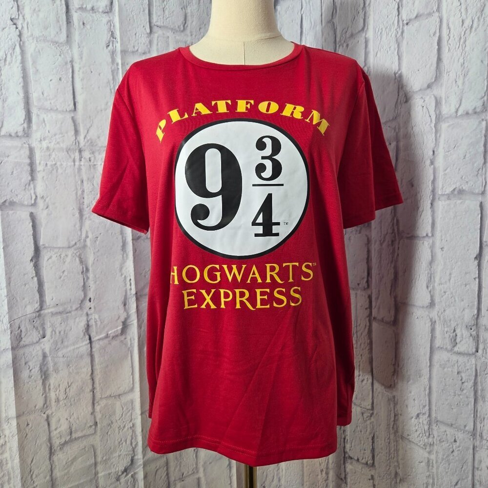 Shein Harry Potter Large Red Gold Platform Hogwarts Crewneck Short Sleeve Tee